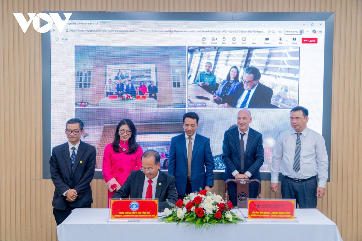 bao tang quai branly - jacques chirac se chuyen giao tu lieu ve hoang thanh hue hinh anh 1