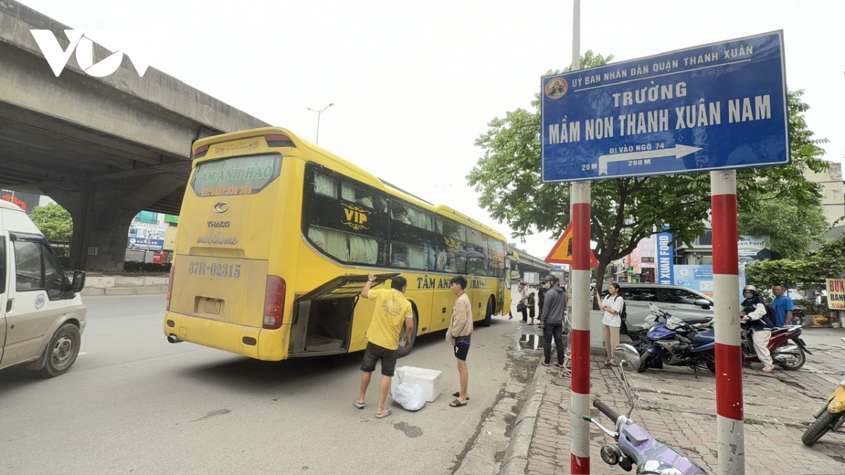  ben coc tai dien tren duong pham hung, nguyen xien do xu phat chua du nghiem hinh anh 13