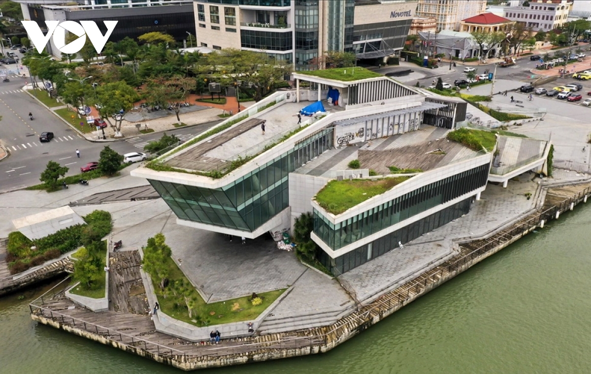 Da nang chuyen ben du thuyen bo hoang ven song han sang phuc vu cong dong hinh anh 1