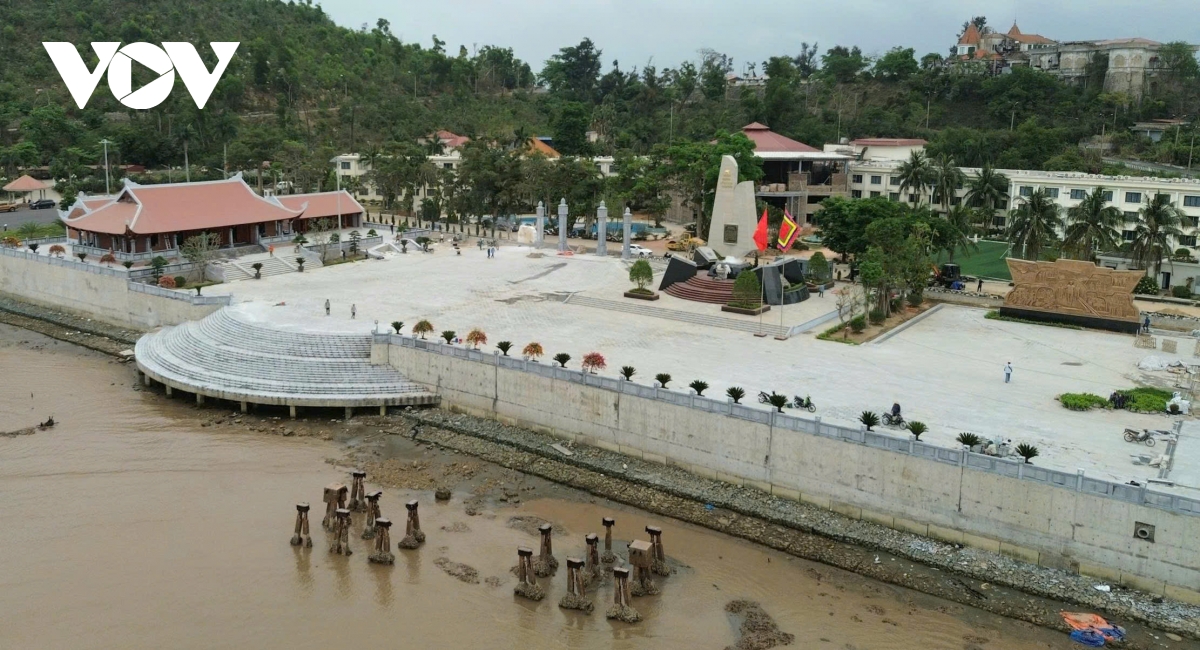 tu ben tau khong so den cang bien hien dai hai phong noi dai hanh trinh tren bien hinh anh 1