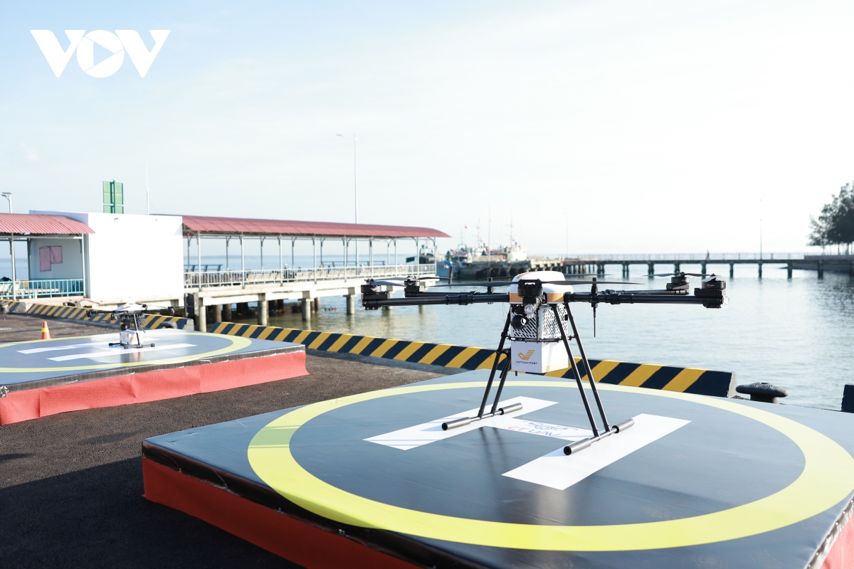 giao hang bang uav, tp.hcm mo loi cho logistics thong minh hinh anh 1