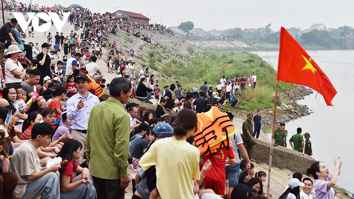 soi dong cuoc thi boi chai tai le hoi chien thang nhu nguyet 2026 hinh anh 13