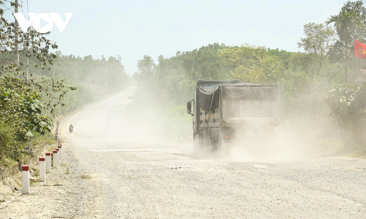 Duong xuyen A xuong cap nghiem trong lam dao lon cuoc song nguoi dan hinh anh 5