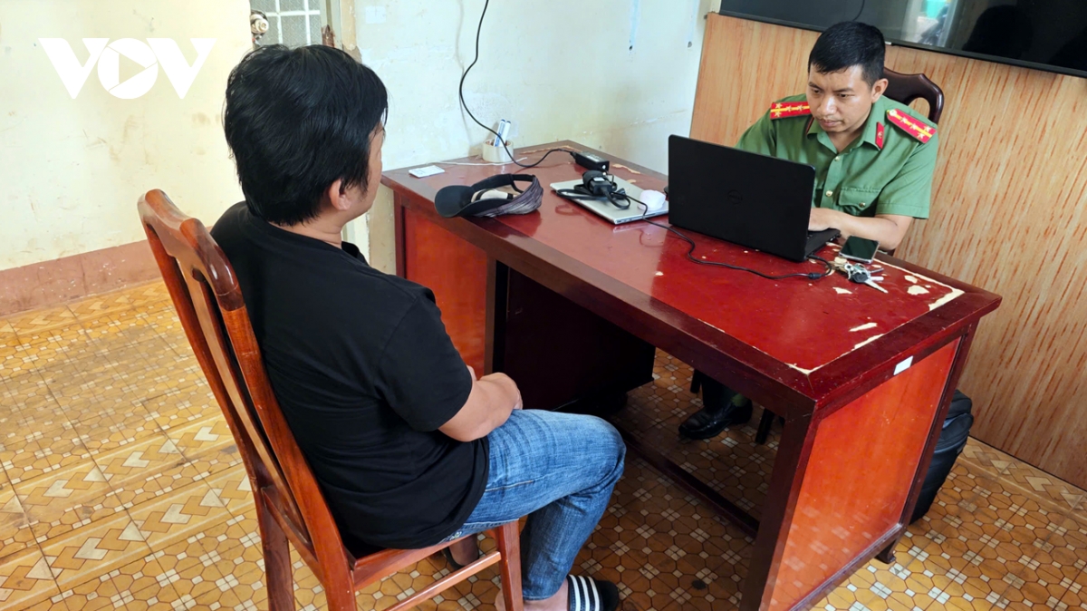 Dang tin xuyen tac luc luong cong an, 12 nguoi bi xu ly hinh anh 2