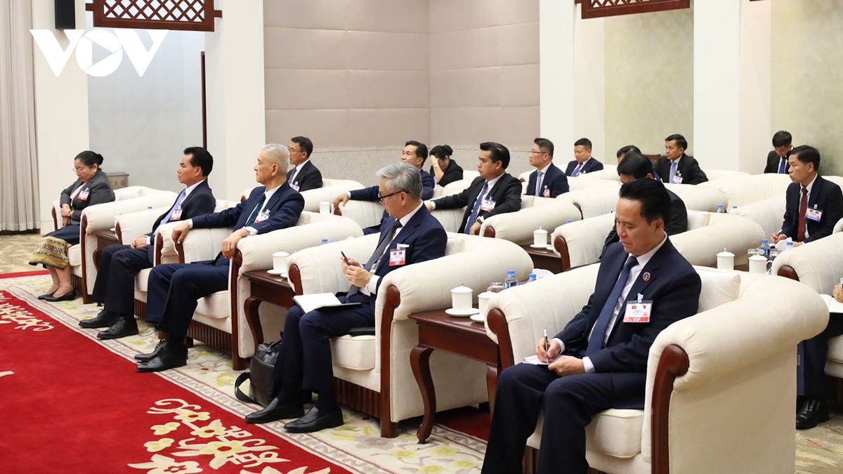 thuong truc ban bi thu tran cam tu hoi kien tong bi thu, chu tich nuoc lao thongloun sisoulith hinh anh 1