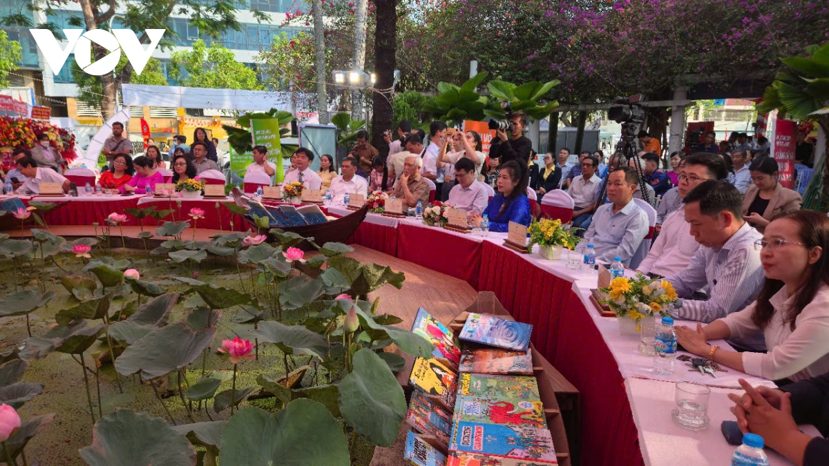 khai mac hoi sach thanh pho can tho lan thu v hinh anh 2