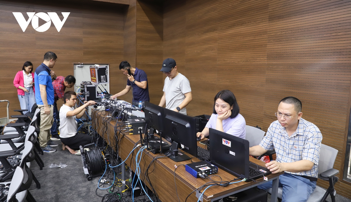 can canh phong thi truc tiep, san khau concert tai lien hoan phat thanh toan quoc hinh anh 3