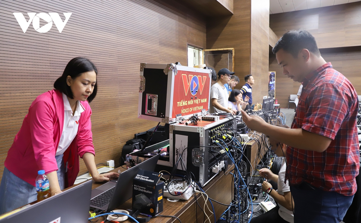 can canh phong thi truc tiep, san khau concert tai lien hoan phat thanh toan quoc hinh anh 4