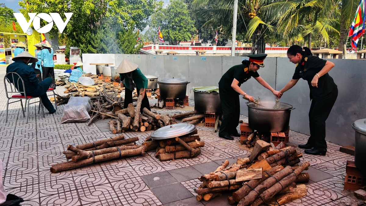 thi goi banh tet, banh chung dang tien vua hung hinh anh 6