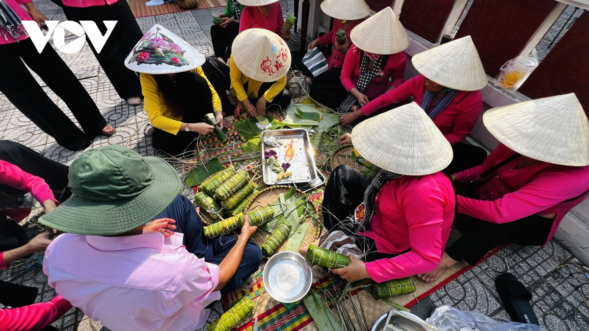 thi goi banh tet, banh chung dang tien vua hung hinh anh 8