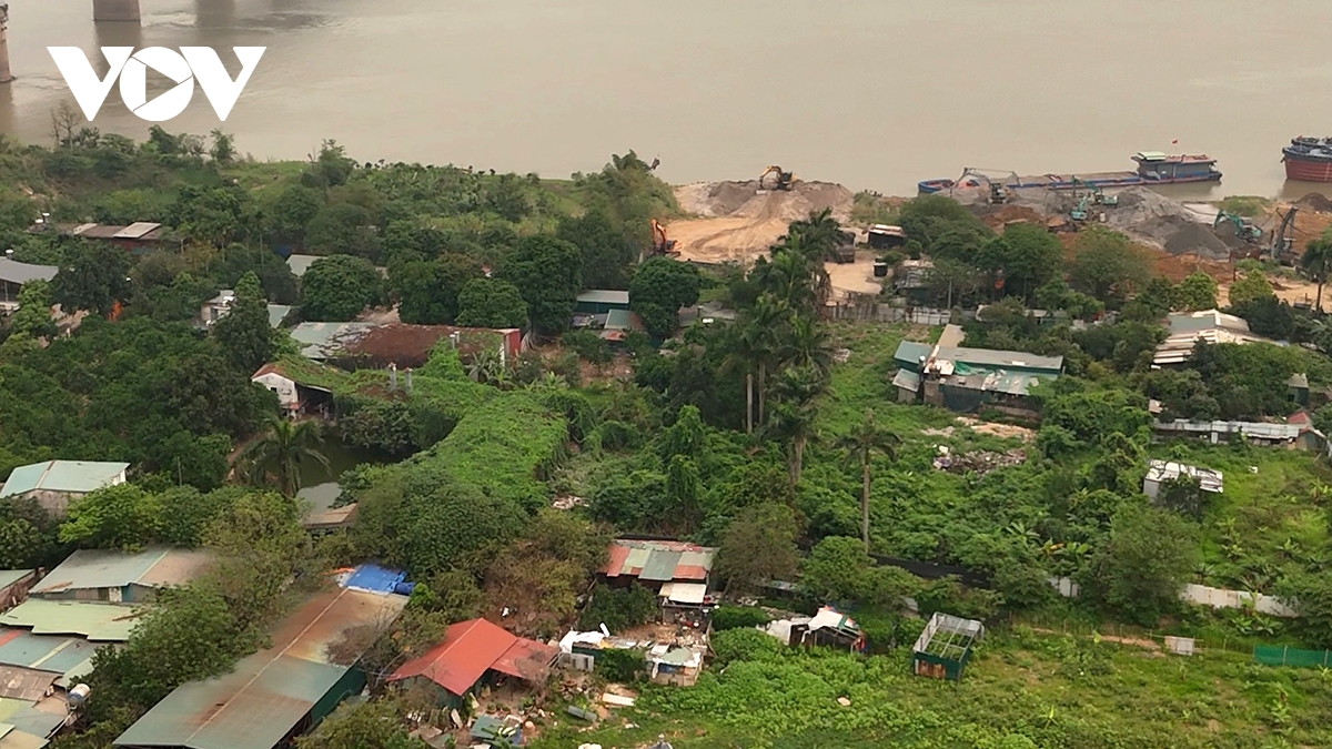 hien trang khu dat 20ha xay cong vien dau tien tai truc Dai lo canh quan song hong hinh anh 5