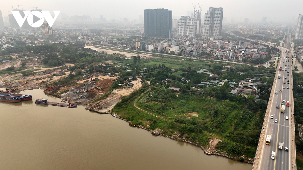 hien trang khu dat 20ha xay cong vien dau tien tai truc Dai lo canh quan song hong hinh anh 3