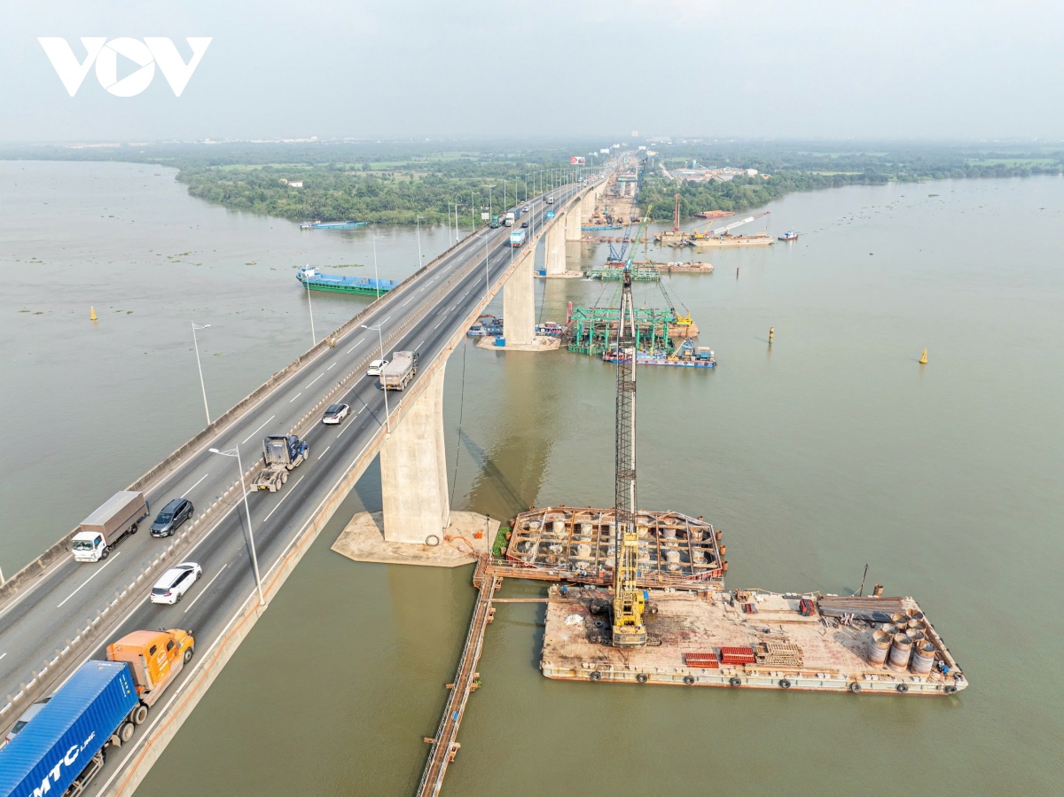 hoi ha tren cong truong cau long thanh 2, giai cuu cao toc tp.hcm - long thanh hinh anh 1