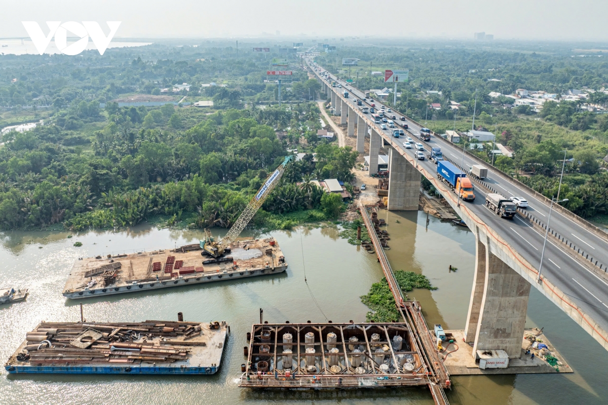 hoi ha tren cong truong cau long thanh 2, giai cuu cao toc tp.hcm - long thanh hinh anh 4