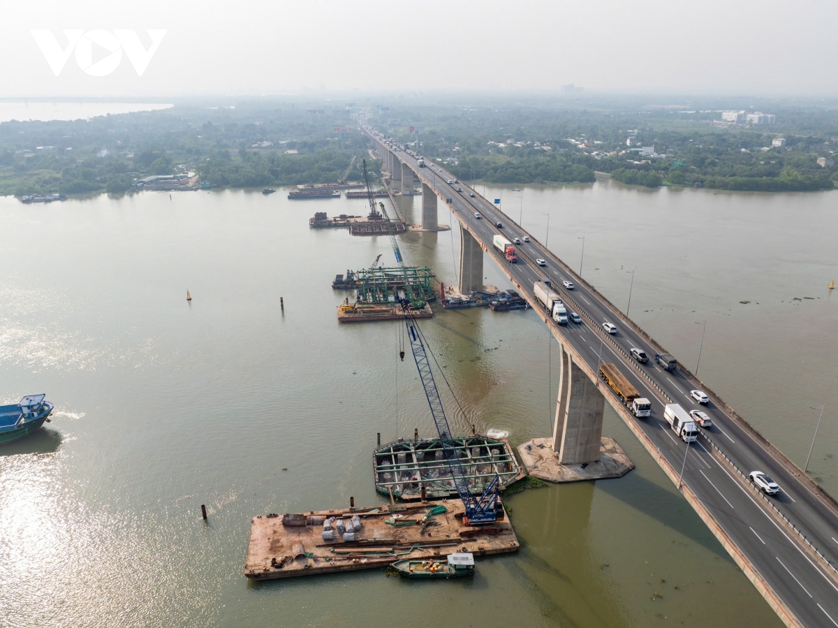 hoi ha tren cong truong cau long thanh 2, giai cuu cao toc tp.hcm - long thanh hinh anh 2