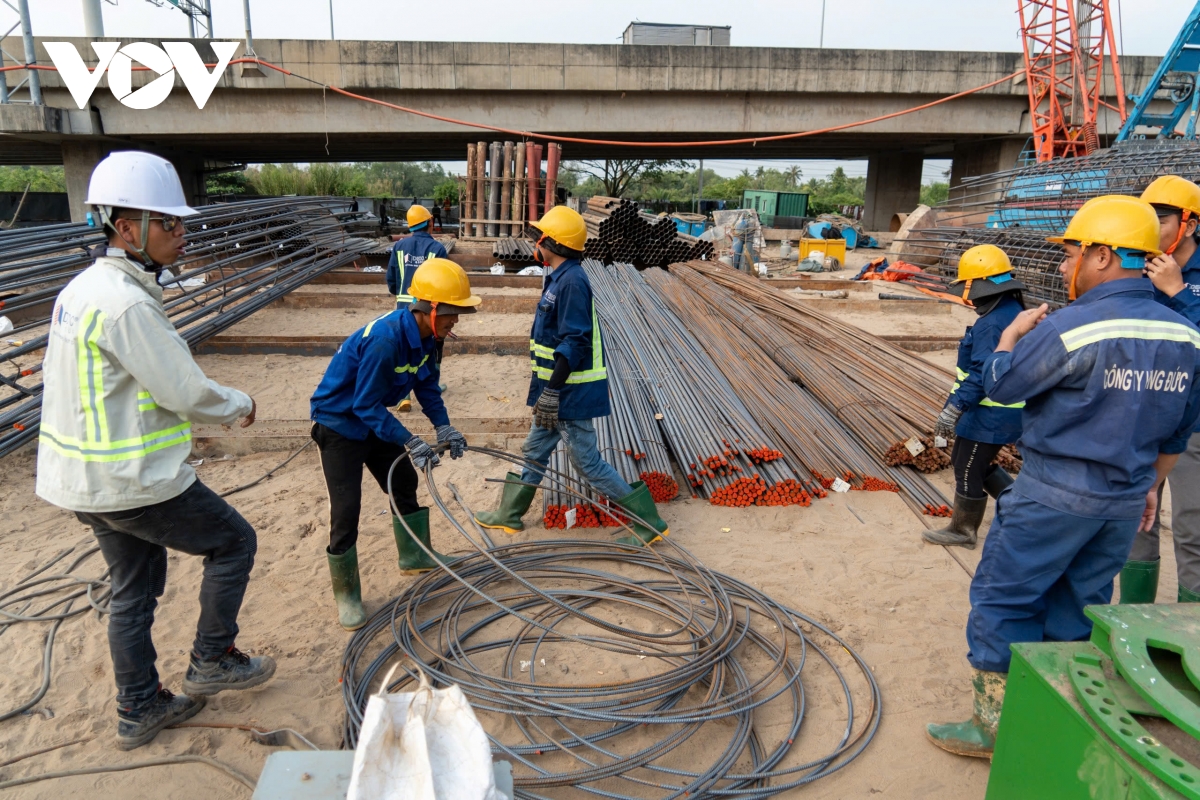 hoi ha tren cong truong cau long thanh 2, giai cuu cao toc tp.hcm - long thanh hinh anh 8