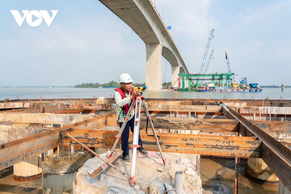 hoi ha tren cong truong cau long thanh 2, giai cuu cao toc tp.hcm - long thanh hinh anh 10