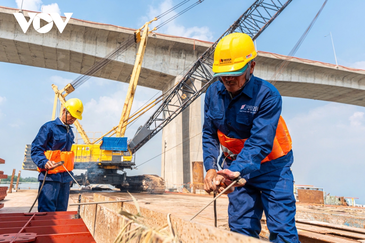 hoi ha tren cong truong cau long thanh 2, giai cuu cao toc tp.hcm - long thanh hinh anh 5