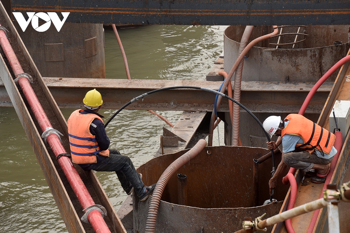 cau ngoc hoi tang toc thi cong truoc ap luc gia nhien lieu va vat lieu tang cao hinh anh 6