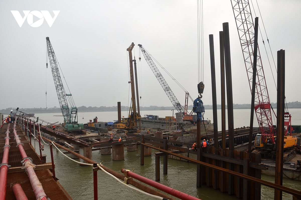 cau ngoc hoi tang toc thi cong truoc ap luc gia nhien lieu va vat lieu tang cao hinh anh 3