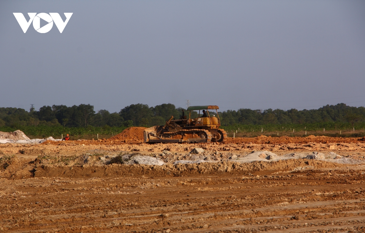 quang tri vuong mat bang, nhieu du an giai ngan thap hinh anh 2