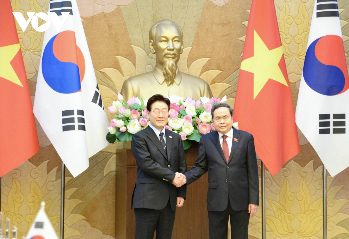 chu tich quoc hoi tran thanh man hoi kien tong thong han quoc lee jae myung hinh anh 5