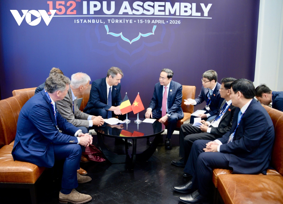 chu tich quoc hoi tran thanh man gap chu tich thuong vien bi vincent blondel hinh anh 1