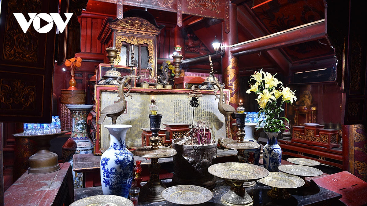 Doc dao ngoi chua co khong co nha su o lang khoa bang hanh thien, ninh binh hinh anh 9