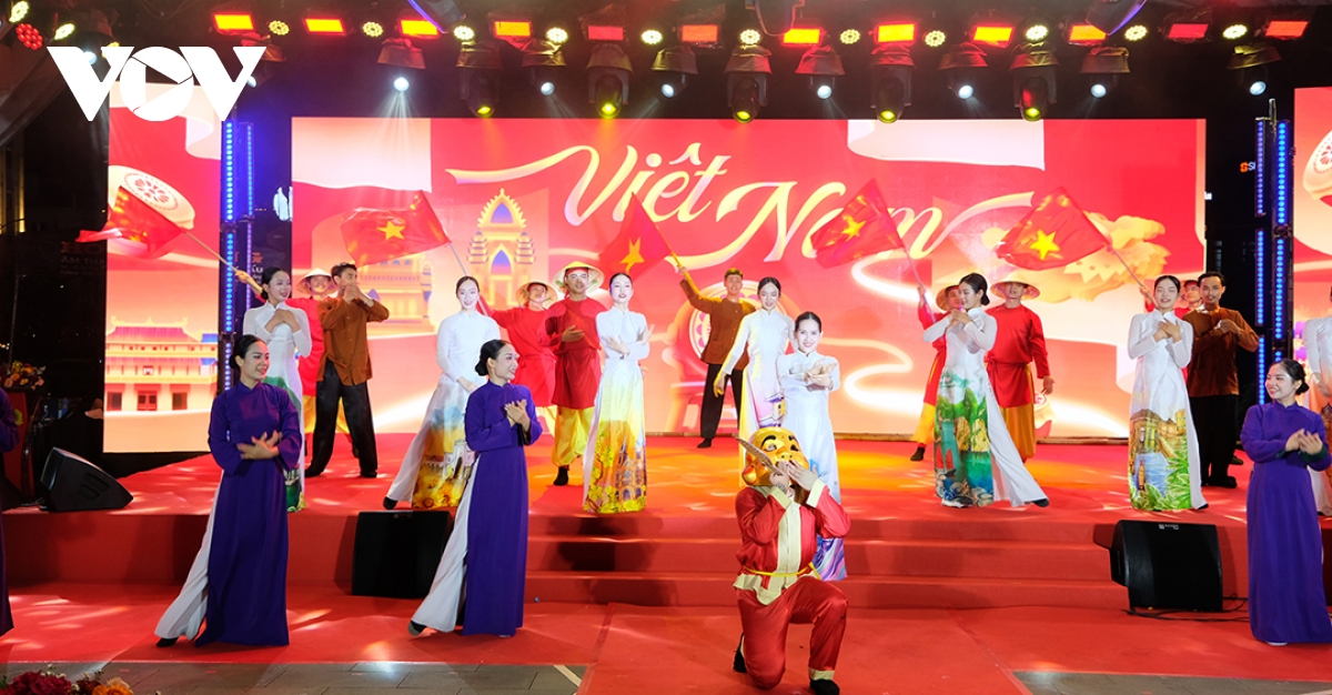 bo cong an khai mac gala to quoc binh yen tai Da nang hinh anh 2