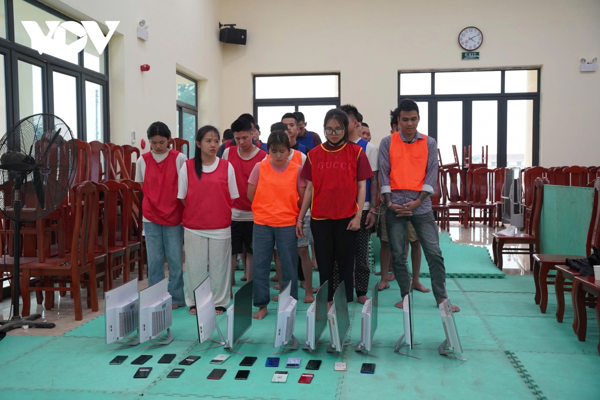 tu 3.000 dong cau moi den cu danh sap duong day lua dao xuyen bien gioi hinh anh 4