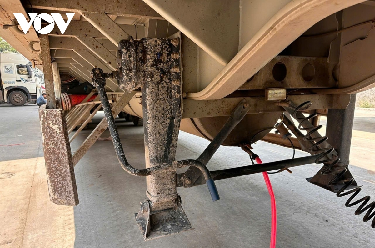 kiem soat tinh trang buon lau xang dau bien gioi quang tri hinh anh 1