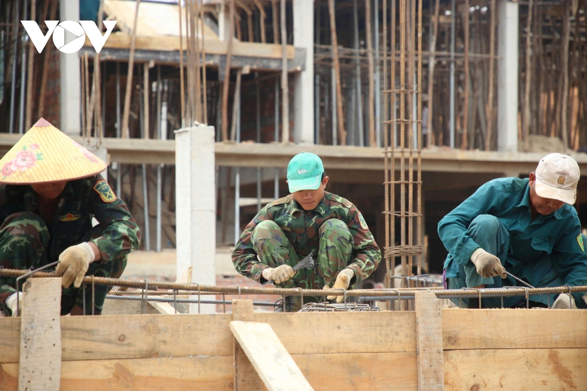 quang tri phan dau hoan thanh truong noi tru vung bien phuc vu nam hoc moi hinh anh 4