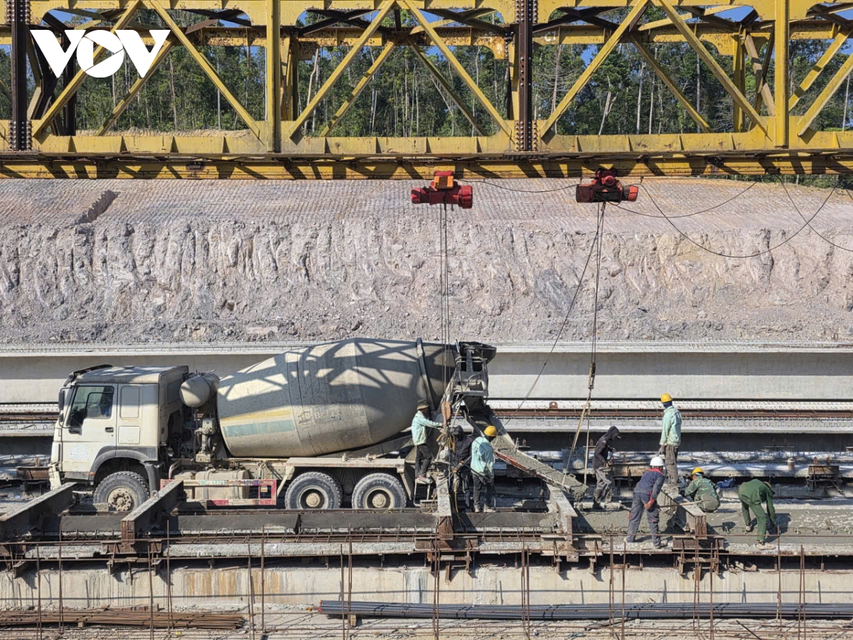 gia nhien lieu tang, nha thau cao toc khanh hoa - buon ma thuot linh hoat thi cong hinh anh 2