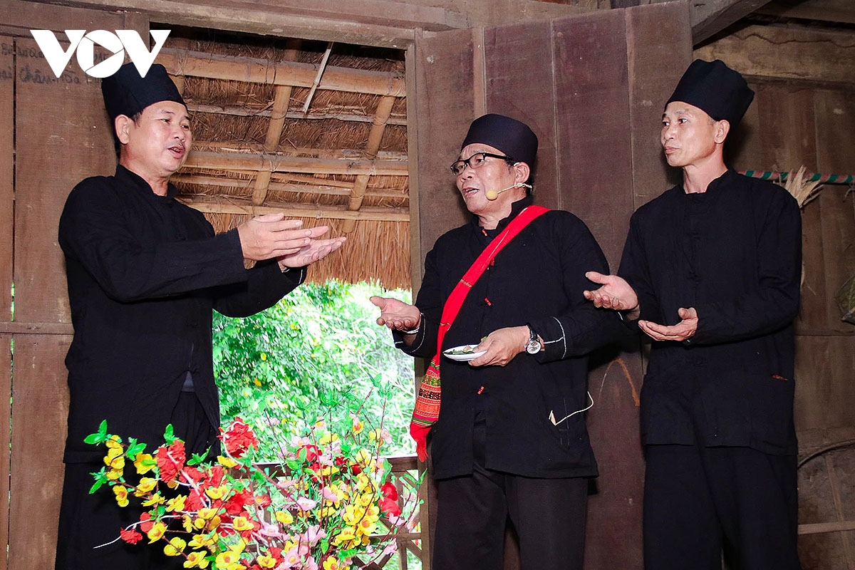 Doc dao tuc cuoi hai lan cua nguoi dan toc thai xu thanh hinh anh 5