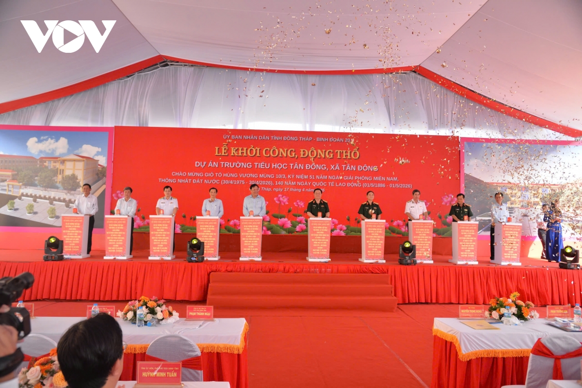 Dai tuong nguyen trong nghia du le khoi cong truong tan Dong o Dong thap hinh anh 2