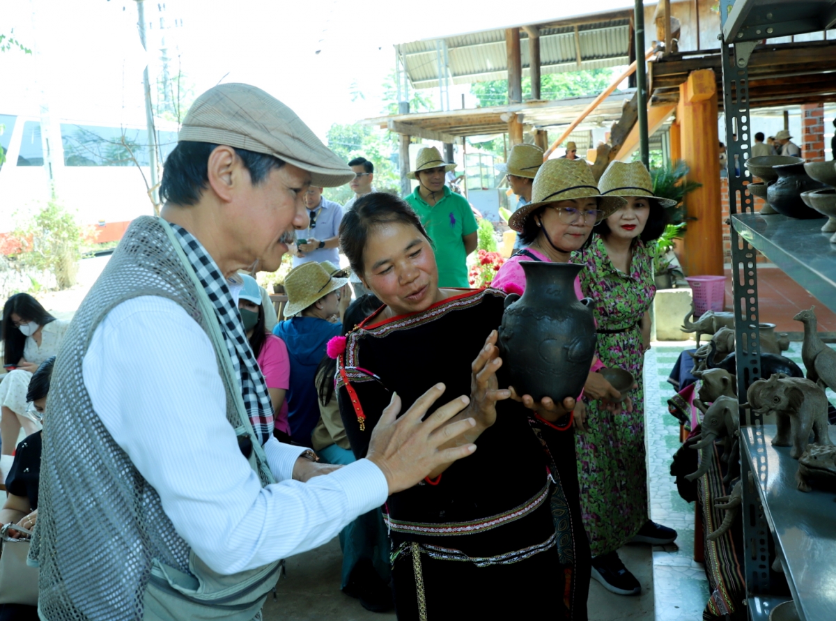 Dak lak to chuc le hoi ca ngu, kich cau du lich dip nghi le 30 4 - 1 5 hinh anh 2