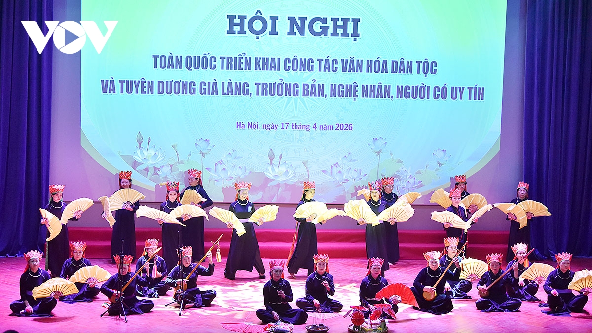 De gia tri van hoa cac dan toc thieu so tro thanh dong luc phat trien hinh anh 1