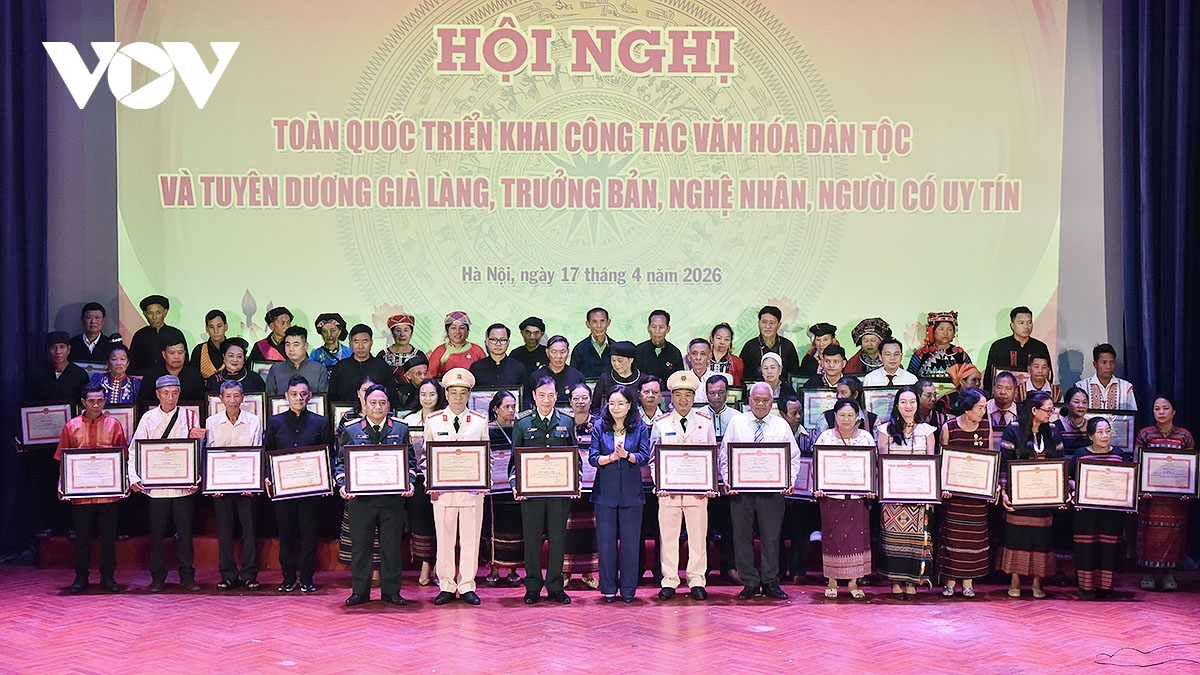 De gia tri van hoa cac dan toc thieu so tro thanh dong luc phat trien hinh anh 3