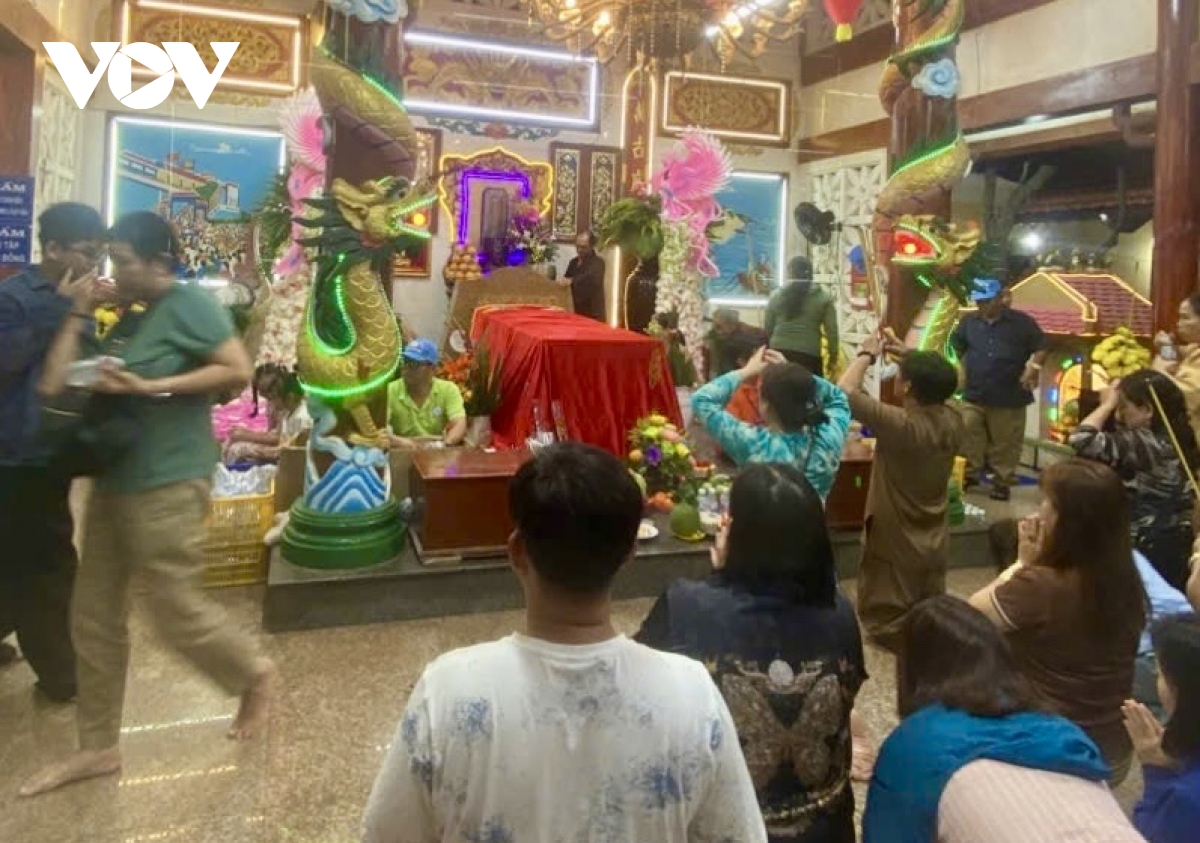 ngu dan long hai giu hon bien qua le hoi dinh co hinh anh 3