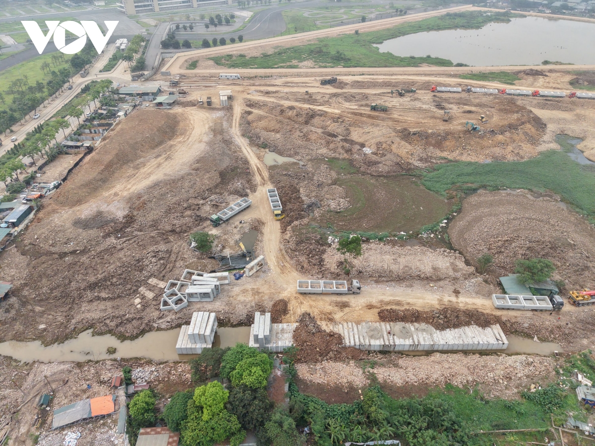 Day nhanh tien do thi cong ho phu Do can di doi voi dam bao ve sinh moi truong hinh anh 11