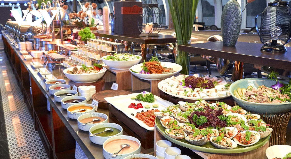 nang cap chat luong san pham va trai nghiem du lich ha long, quang ninh hinh anh 3