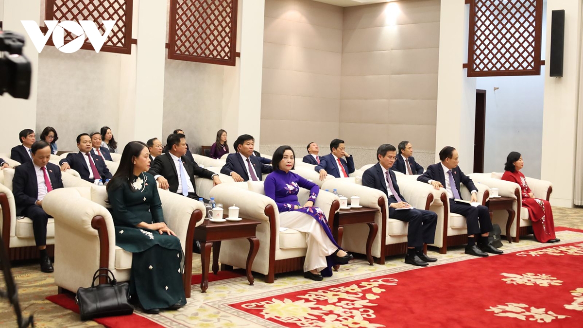 thuong truc ban bi thu tran cam tu hoi kien tong bi thu, chu tich nuoc lao thongloun sisoulith hinh anh 2