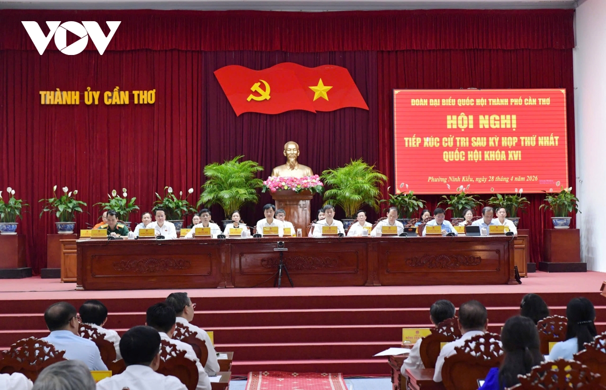 truong ban to chuc trung uong nguyen duy ngoc tiep xuc cu tri tai can tho hinh anh 1