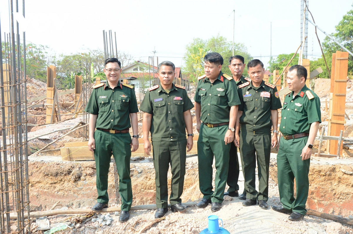 bo chqs tp. Da nang ho tro 1,5 ty dong giup bo chqs tinh se kong va salavan lao hinh anh 2