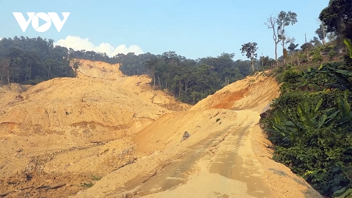 mien nui Da nang sau thien tai Duong tam, nha tam noi lo khong the tam hinh anh 1