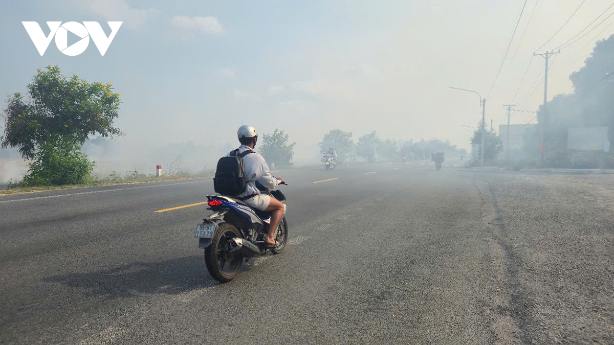 cong an thanh pho can tho canh bao hiem hoa tu dot rom ra tren dong hinh anh 2