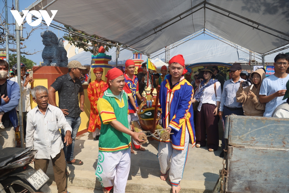 hinh anh le khao le the linh hoang sa tai quang ngai hinh anh 11