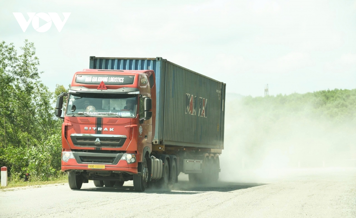 Duong xuyen A xuong cap nghiem trong lam dao lon cuoc song nguoi dan hinh anh 6