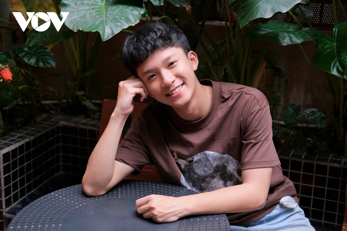 son tung noi ly do khoc nhieu khi dong buoc chan vao doi hinh anh 5