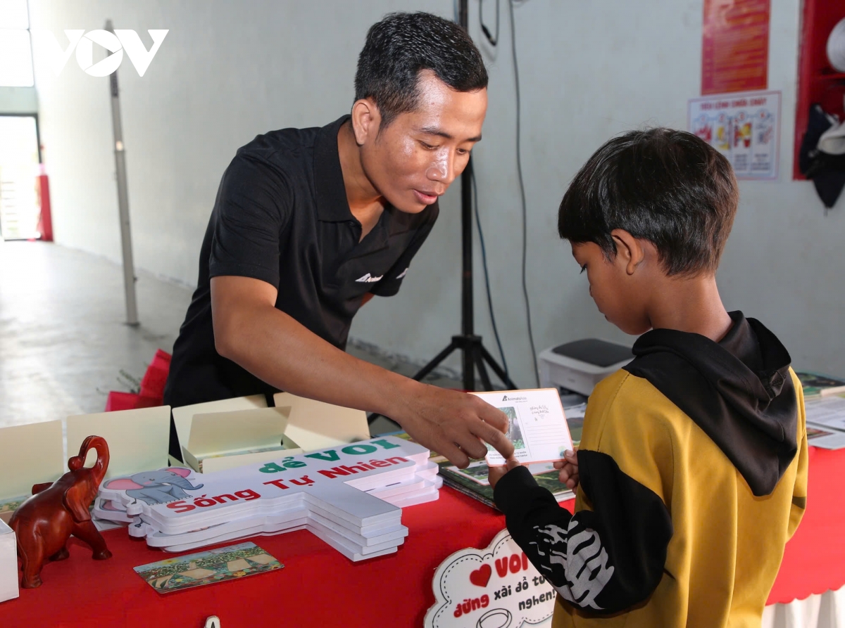  dau chan voi hanh phuc mo loi du lich than thien o Dak lak hinh anh 1